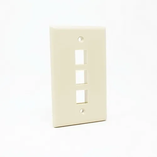 Dynacom 10600-P3-IV 3-Port Single-Gang Wallplate, Ivory