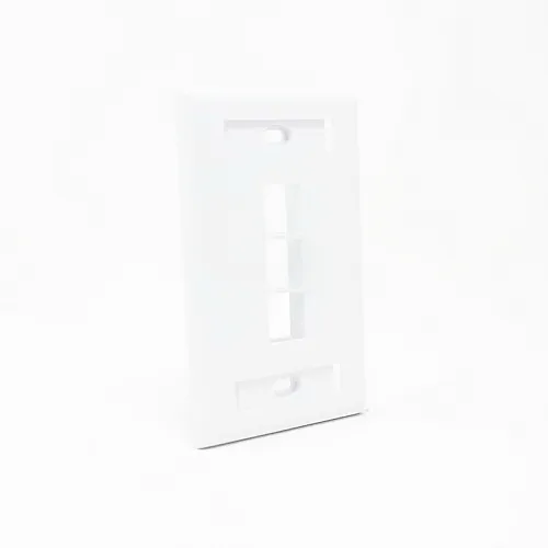 Dynacom 10600-P3W-WH Wall Plate, Flush Port ID WP Single-Gang 3-Port White