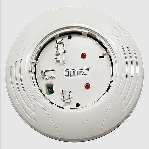 System Sensor B224BI-WH Isolator Detector Base, 6.2" (15.748 cm) diameter, White