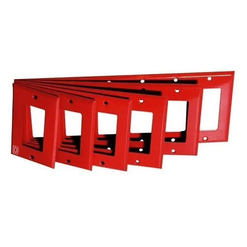 SAE IGP3R 3-Gang Plate, Red