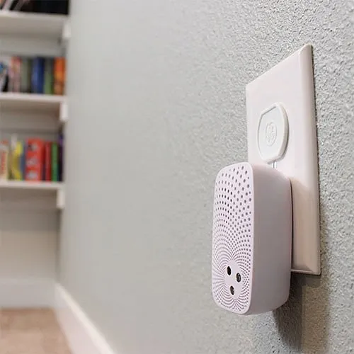 Qolsys QZ2300-840 IQ Siren Wireless Plug-In 3 LED Light Strobe Siren