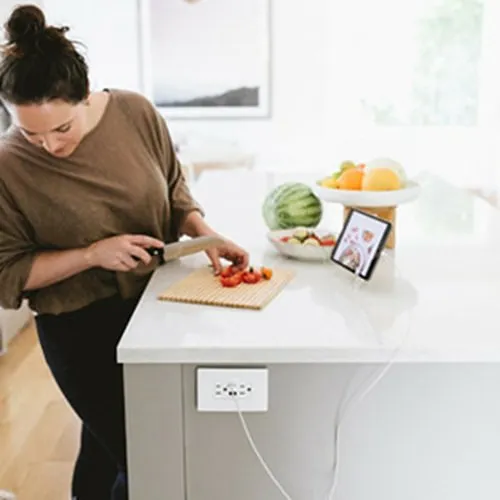 On-Q RWP26W Radiant, One-Gang Screwless Wall Plate