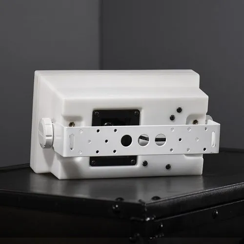 Leon TR50-MT-WHT Terra Outdoor Speaker with 5.25" Cast Frame Woofer, 1.1" Inverted Titanium Dome Fluid-Cooled Tweeter, White